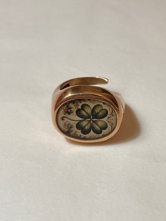 Anello Chevalier Ovale Quadrifoglio