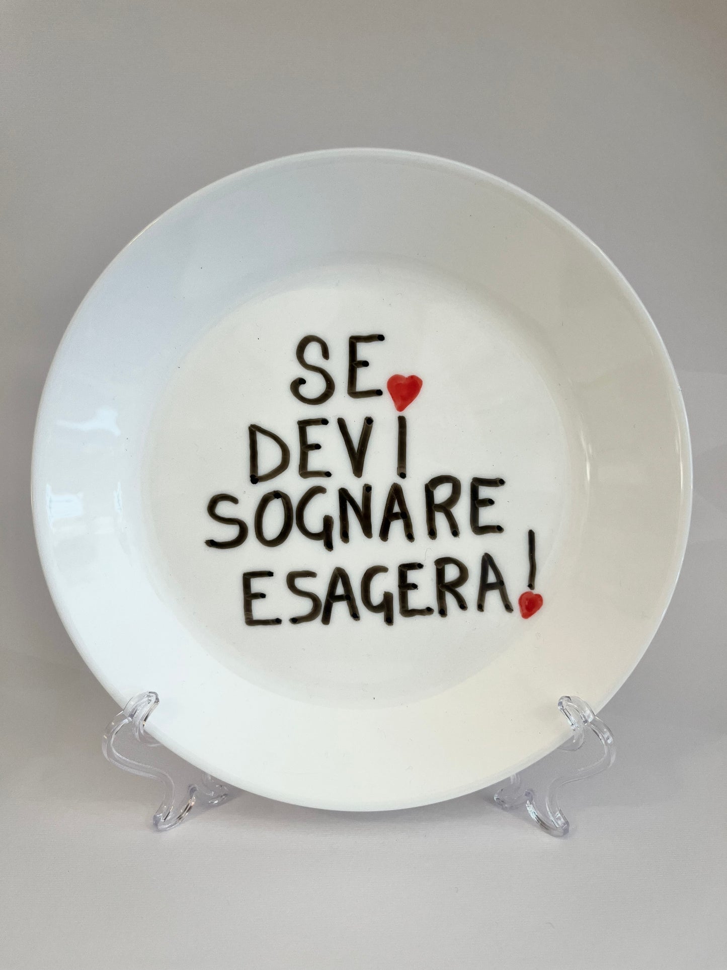“Piatti con parole” – ceramiche uniche scritte a mano ♡