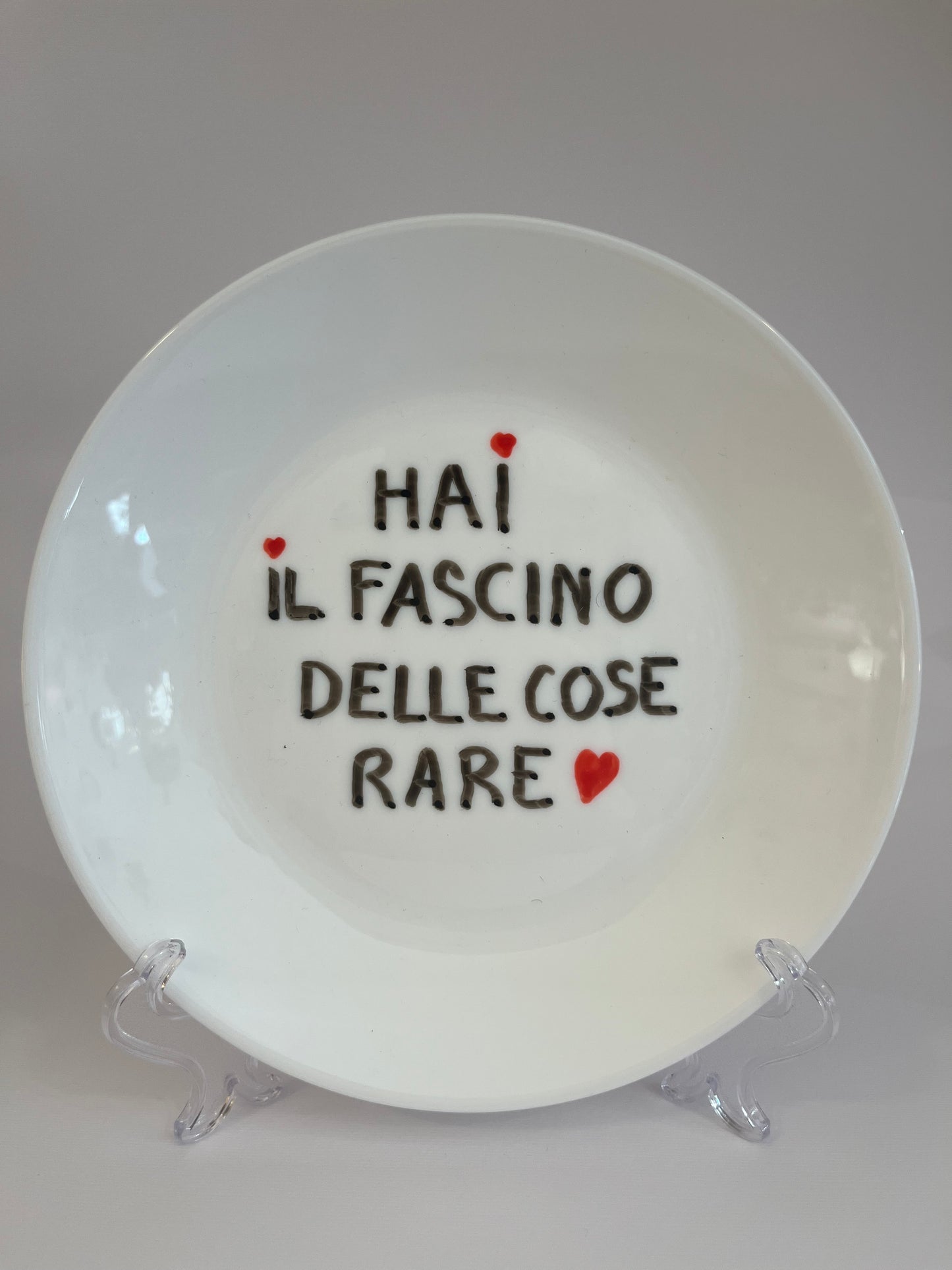 “Piatti con parole” – ceramiche uniche scritte a mano ♡