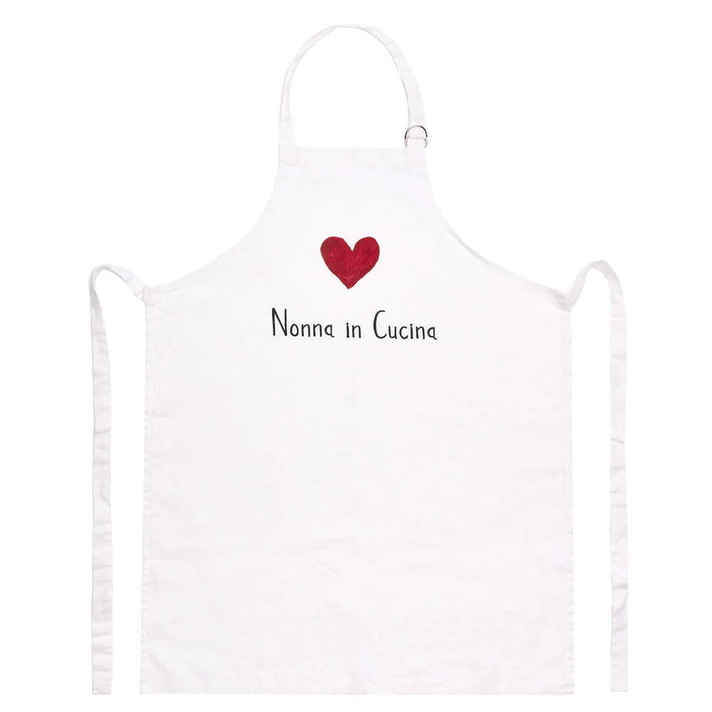 Grembiule nonna in cucina