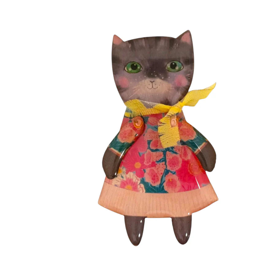 Spilla in legno gattina