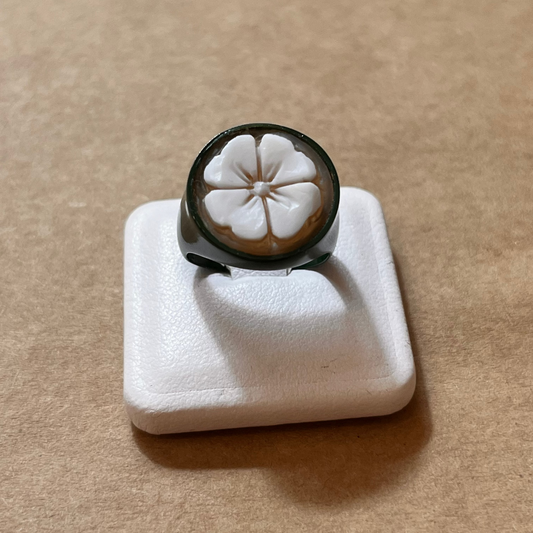Anello cammeo quadrifoglio